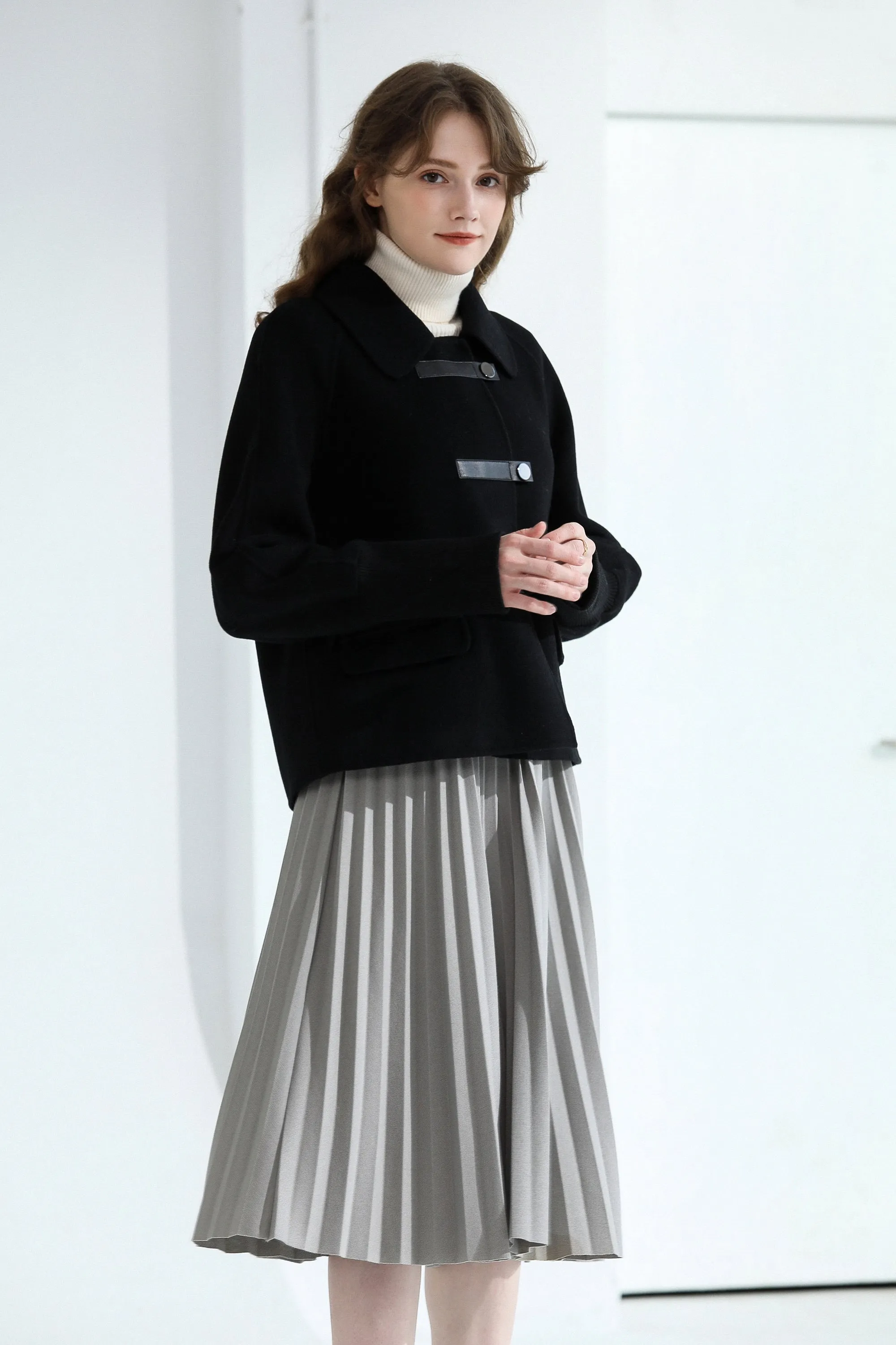 Fangyan | Janelle Black Cropped Wool Coat