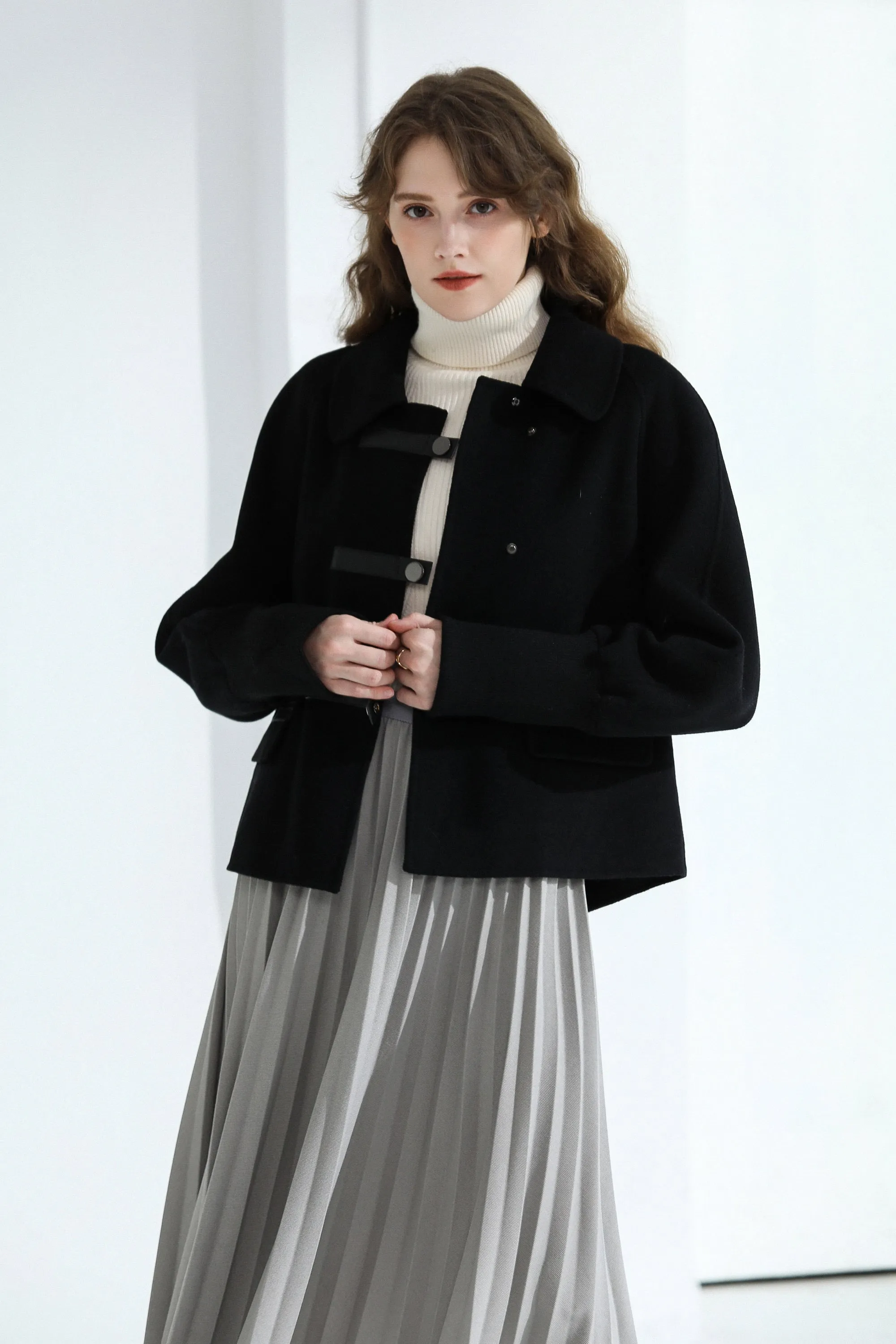 Fangyan | Janelle Black Cropped Wool Coat